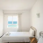 Aa Guest - Sandbeach Front Sea Views Eco Apartman