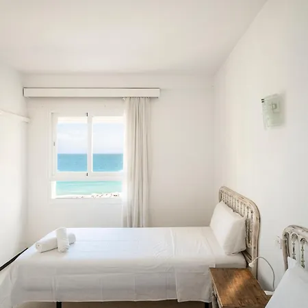 Aa Guest - Sandbeach Front Sea Views Eco 公寓